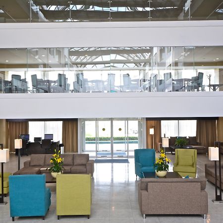 Holiday Inn Express Toluca By Ihg Exterior photo