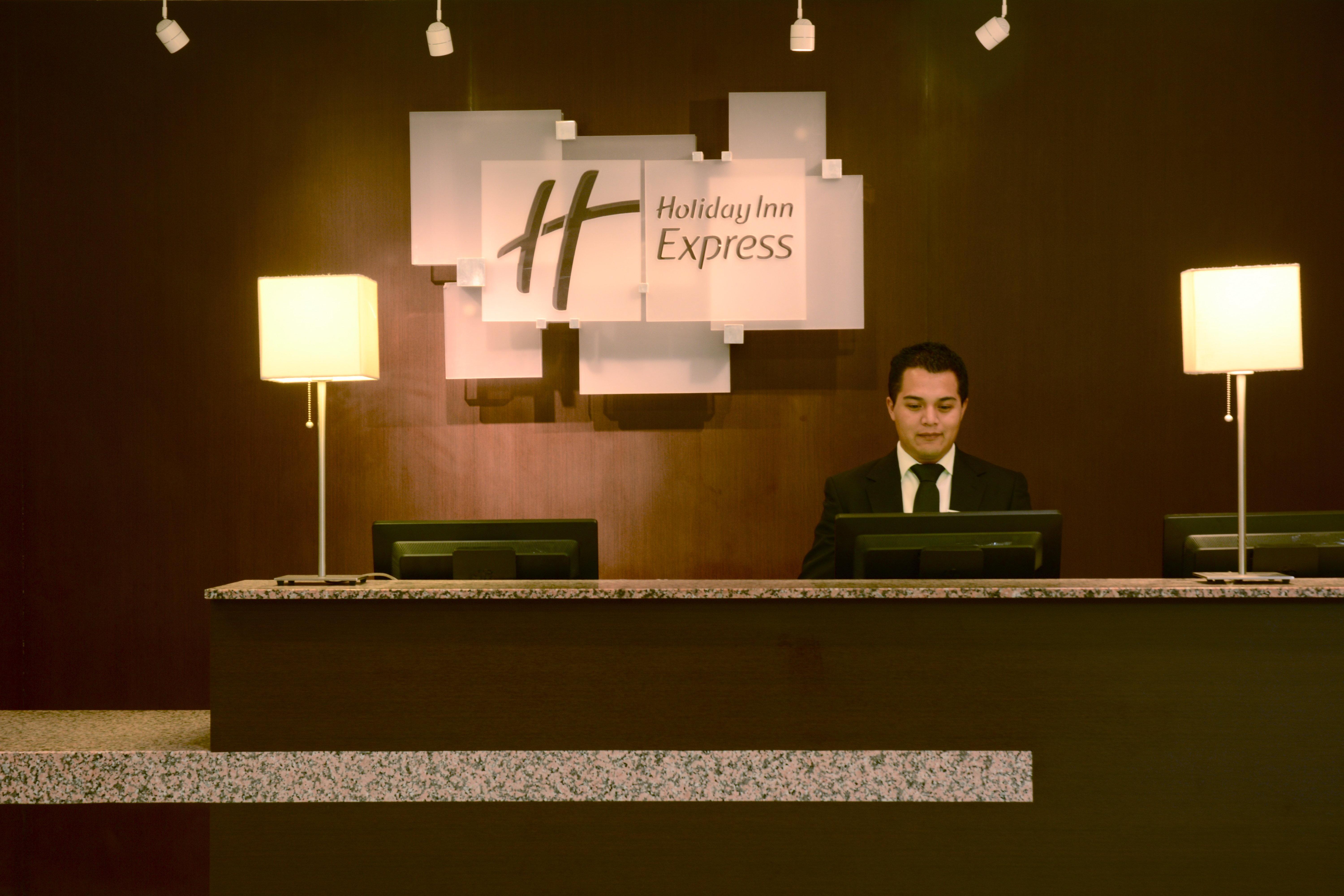 Holiday Inn Express Toluca By Ihg Exterior photo