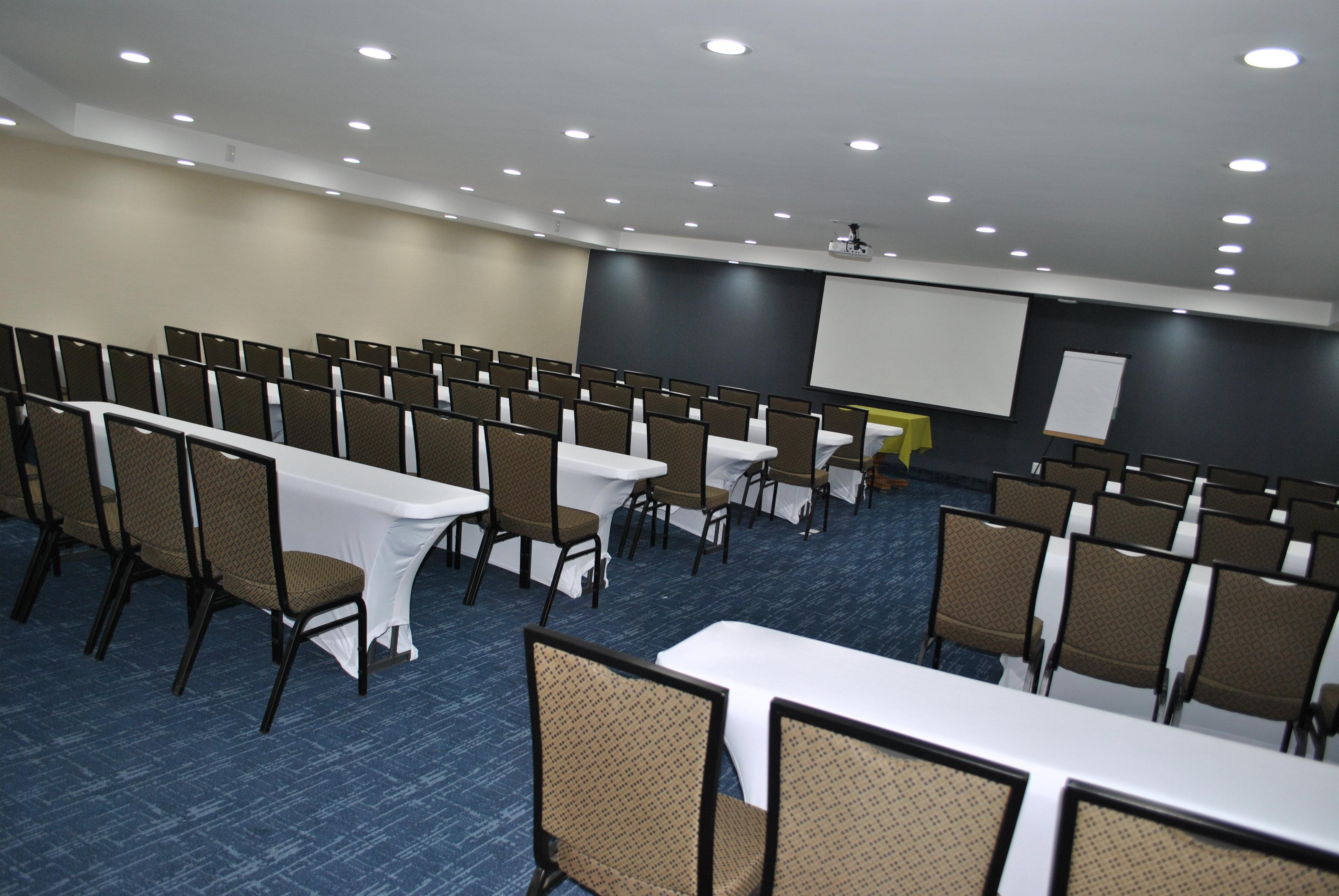 Holiday Inn Express Toluca By Ihg Exterior photo