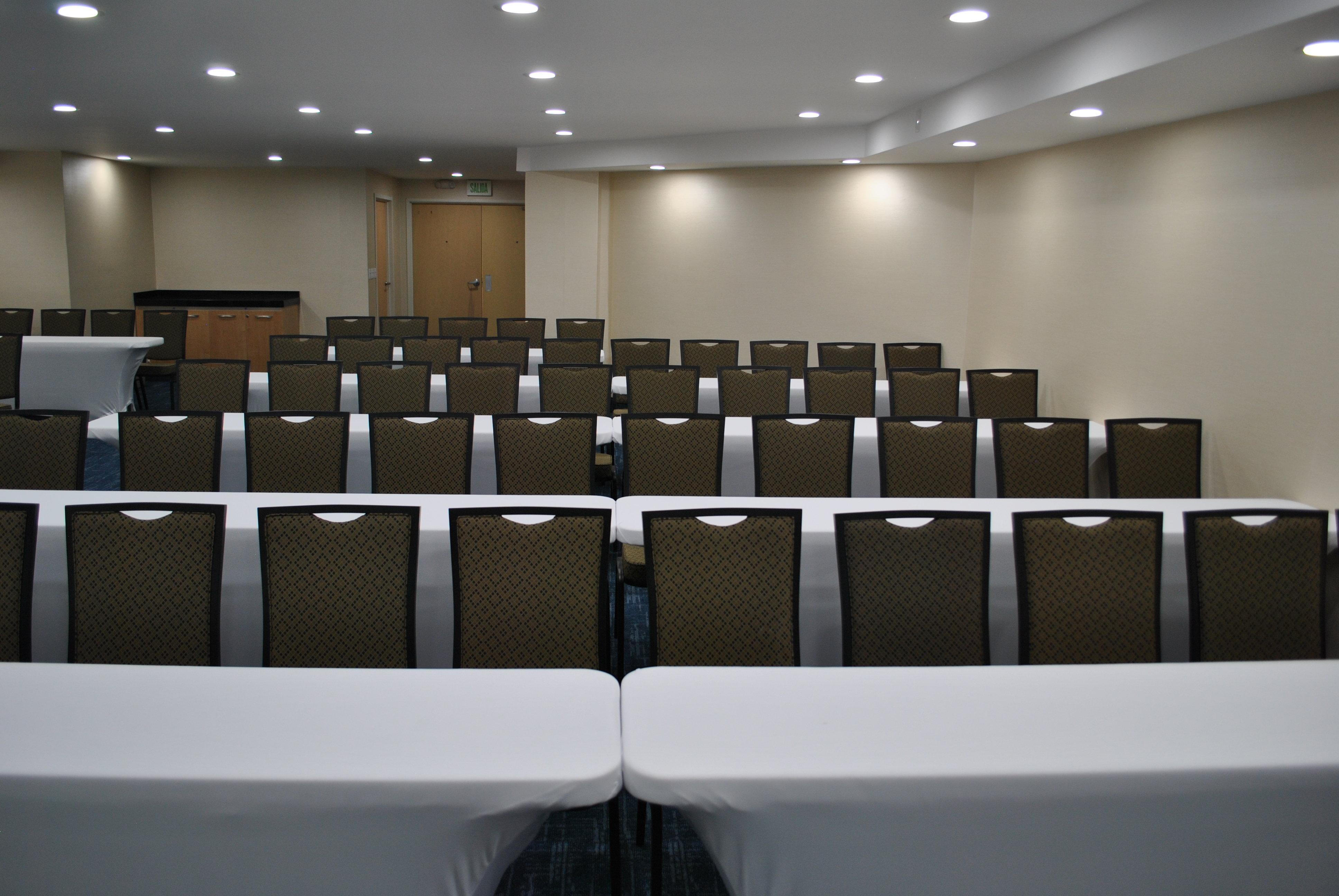 Holiday Inn Express Toluca By Ihg Exterior photo