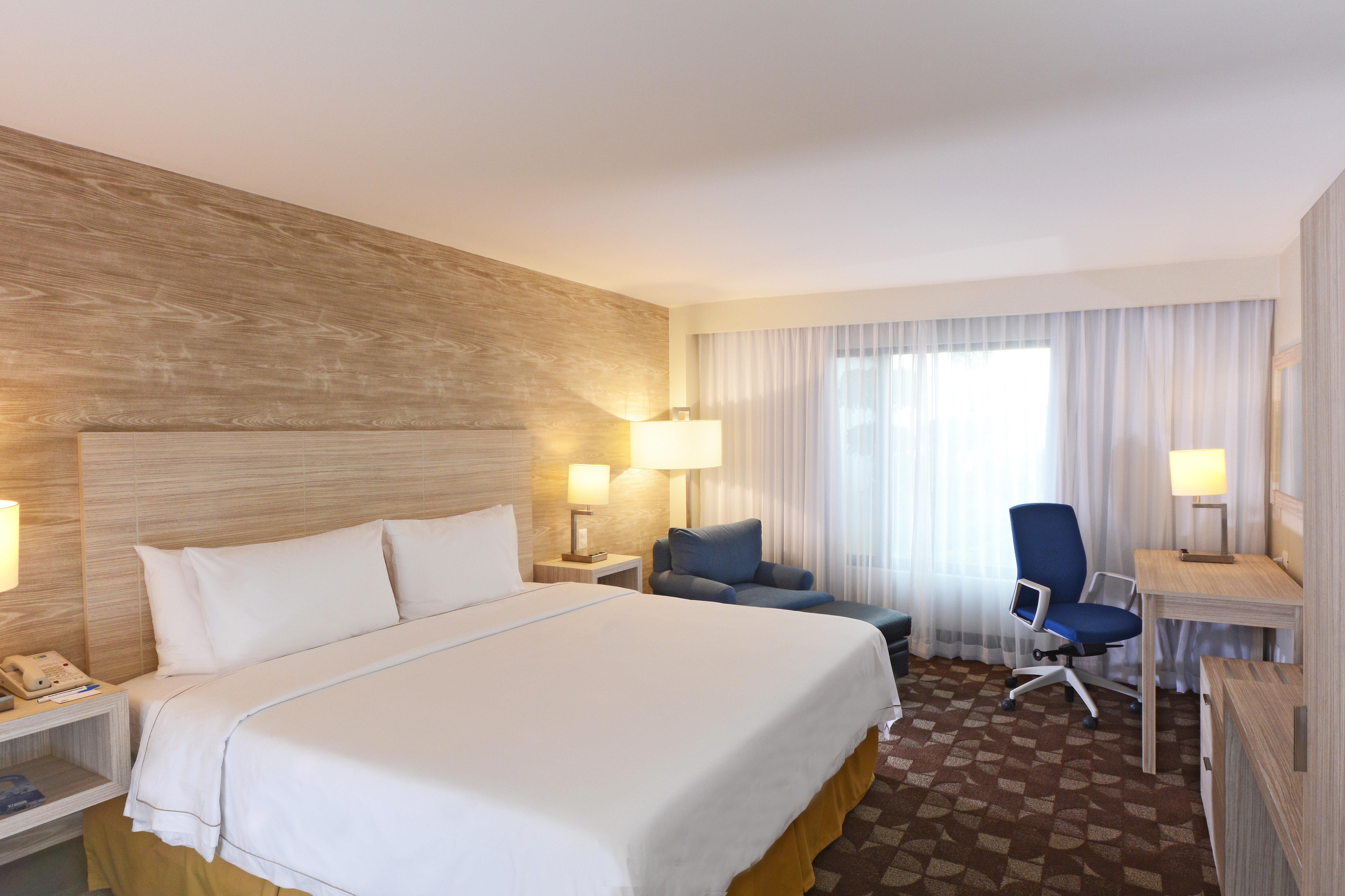 Holiday Inn Express Toluca By Ihg Exterior photo