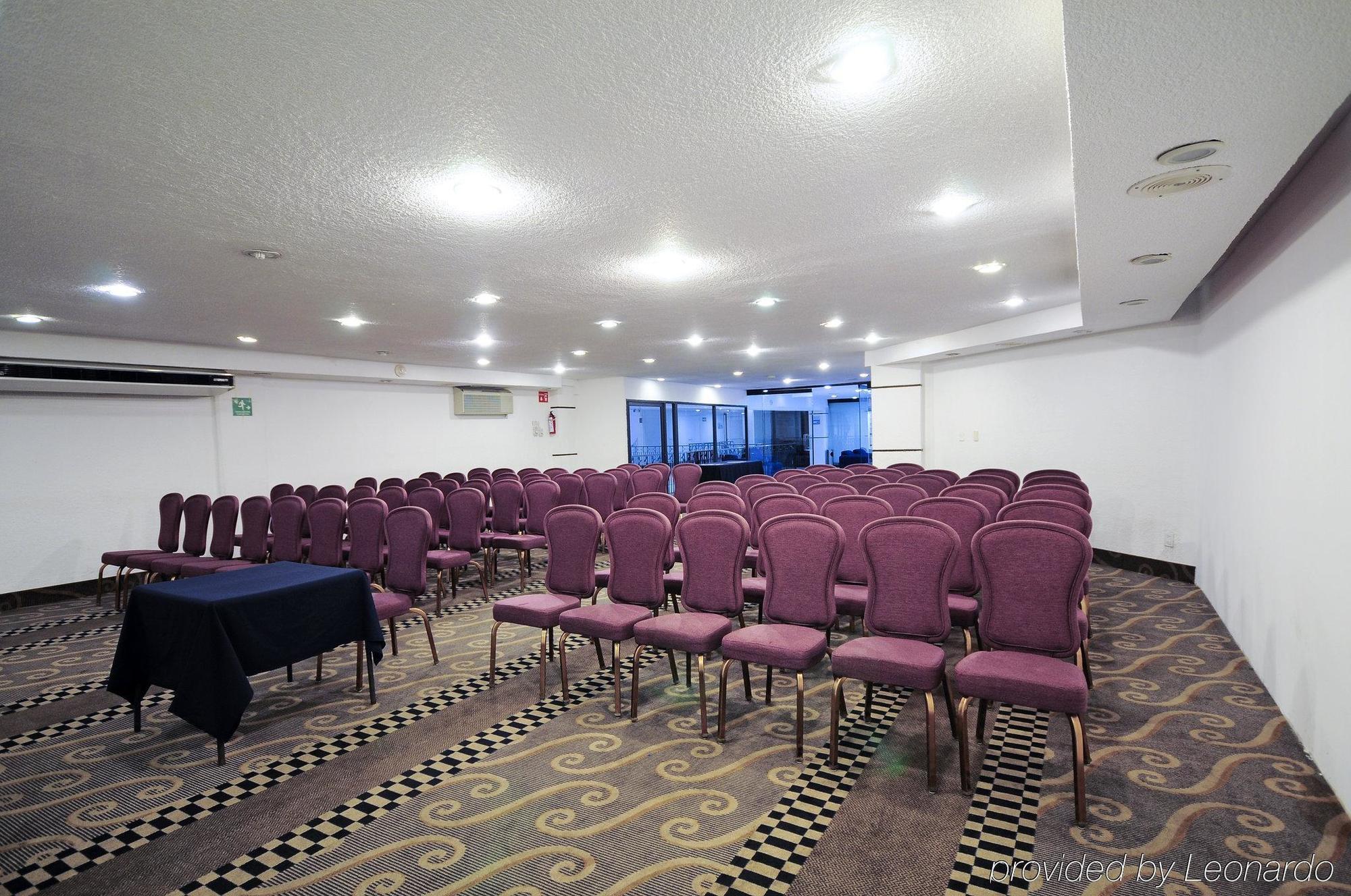 Holiday Inn Express Toluca By Ihg Exterior photo