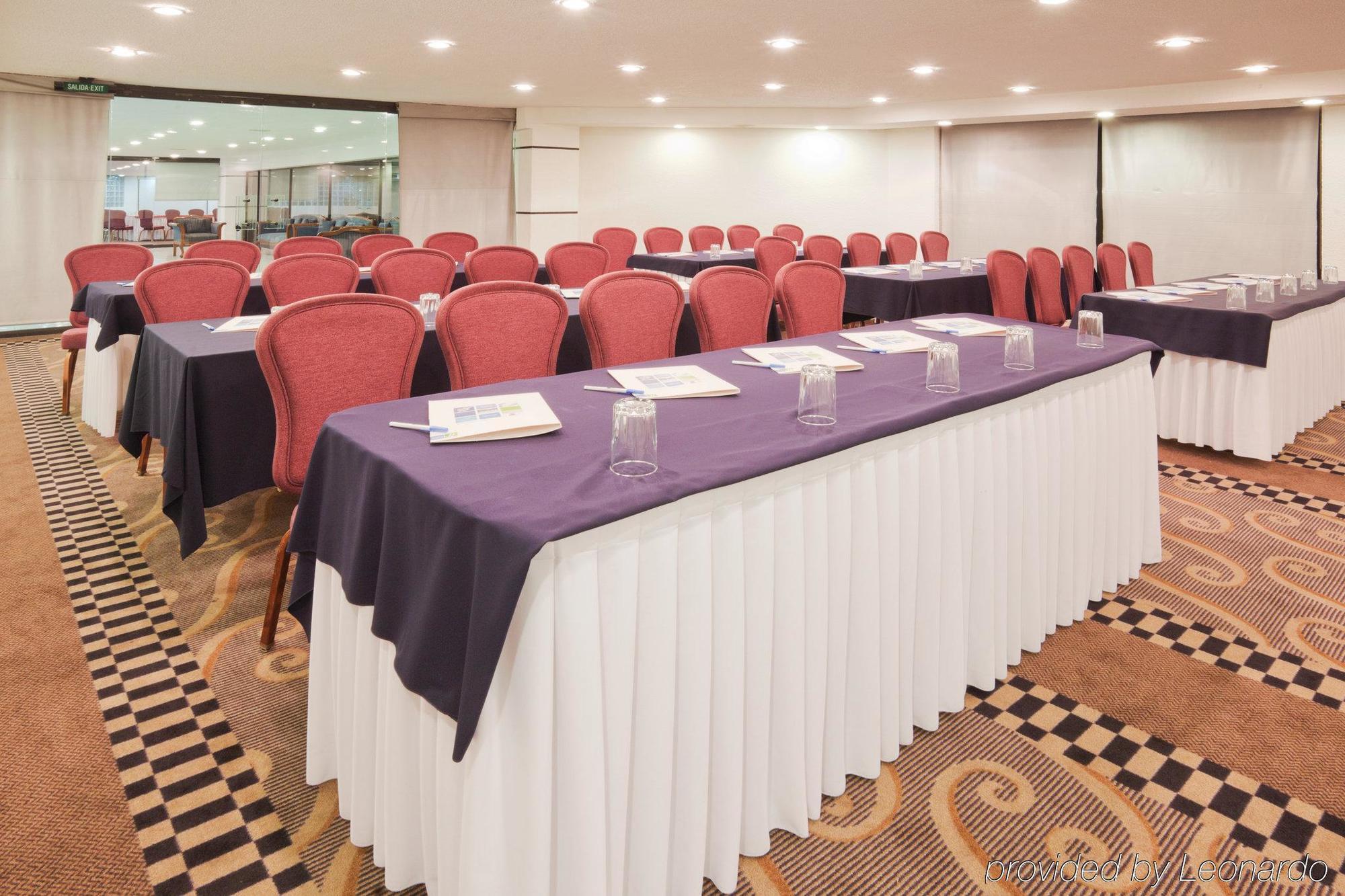 Holiday Inn Express Toluca By Ihg Exterior photo