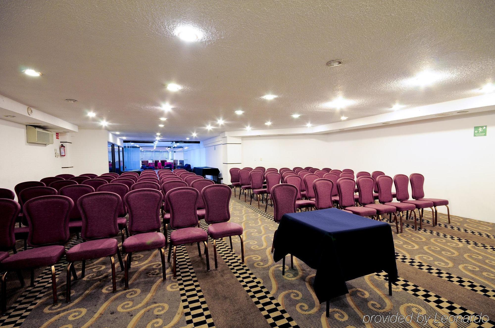 Holiday Inn Express Toluca By Ihg Exterior photo