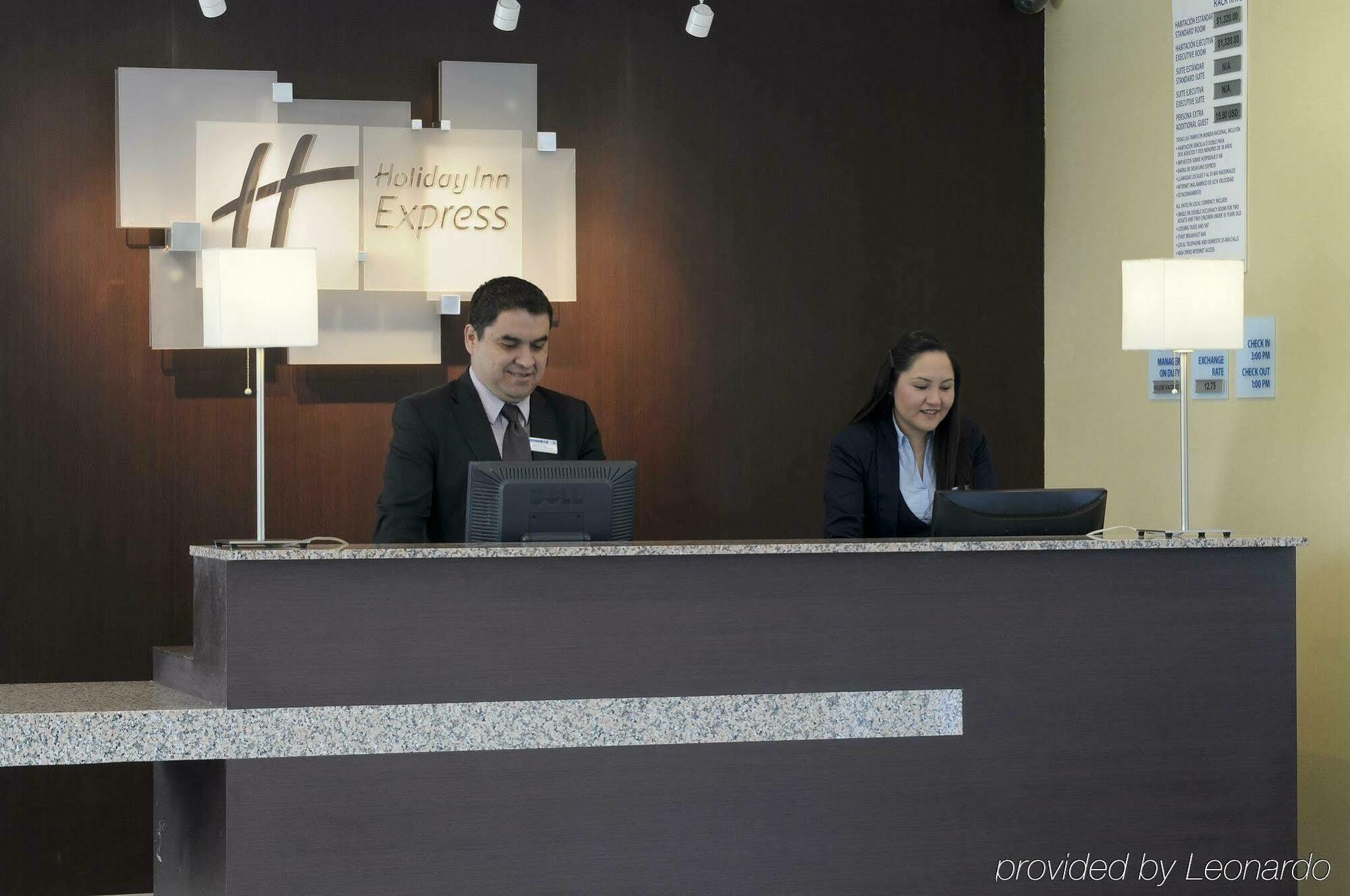 Holiday Inn Express Toluca By Ihg Exterior photo