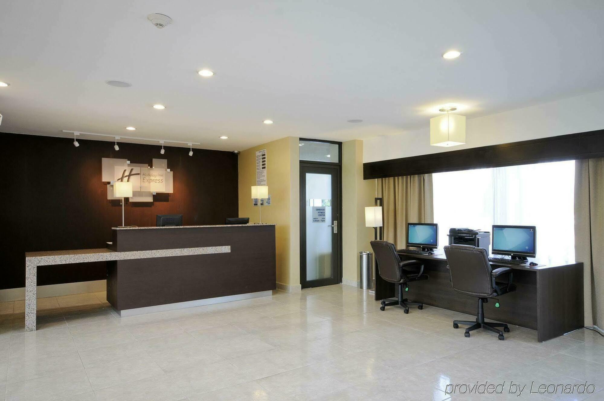 Holiday Inn Express Toluca By Ihg Exterior photo